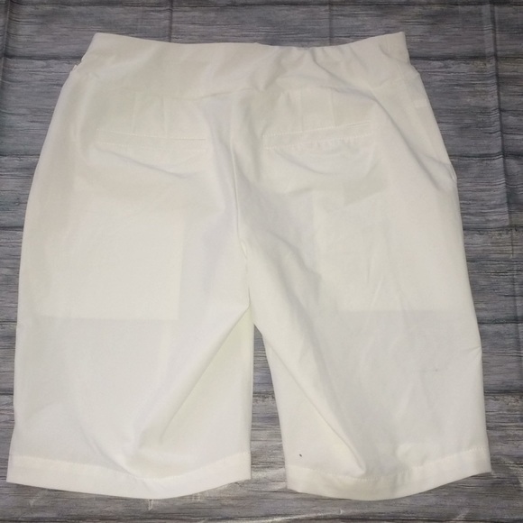 Zenergy by Chico’s White Pull On Shorts - Picture 7 of 9